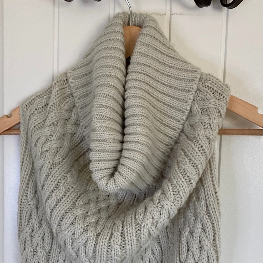 Cozy Cable Knit Turtleneck‎ Dog Sweater Cream Size Large Winter Fisherman